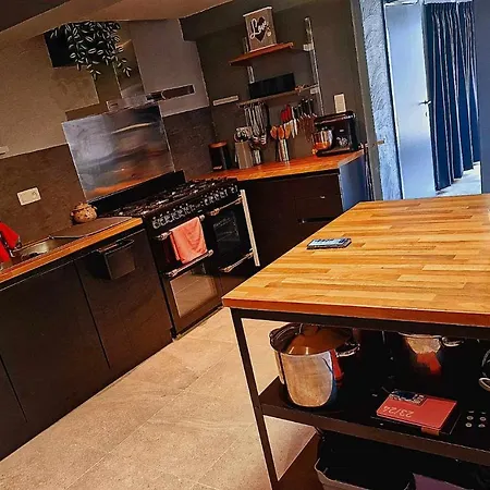 فندق مبيت وإفطار Le Petit Broux آيويل