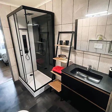 Le Petit Broux 3* 아이웨일