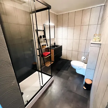Le Petit Broux Bed & Breakfast *