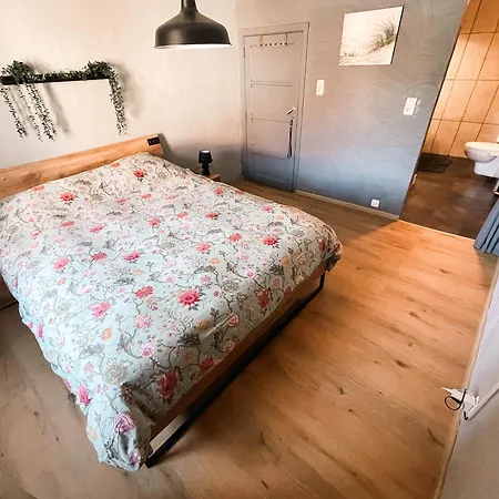 فندق مبيت وإفطار Le Petit Broux 3*