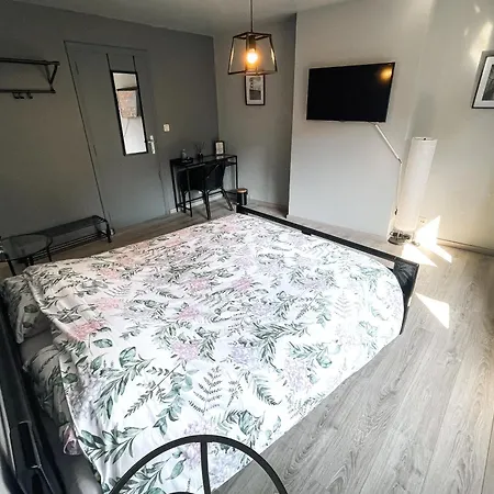 B&B Le Petit Broux *