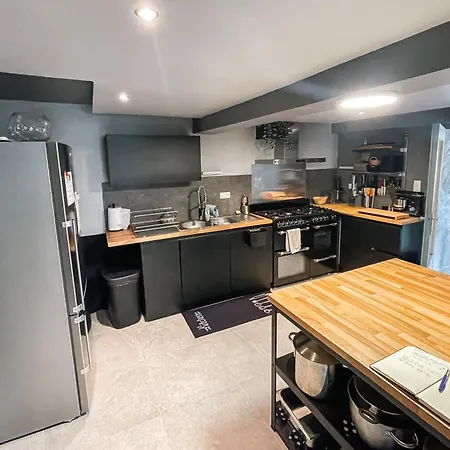 Le Petit Broux B&B 아이웨일