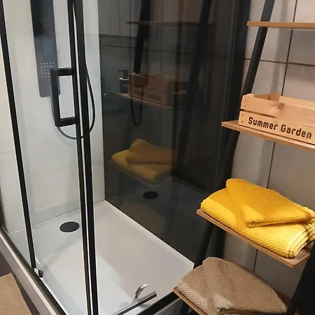 Le Petit Broux Panzió 3*