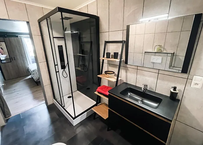 Le Petit Broux 3* エワイユ